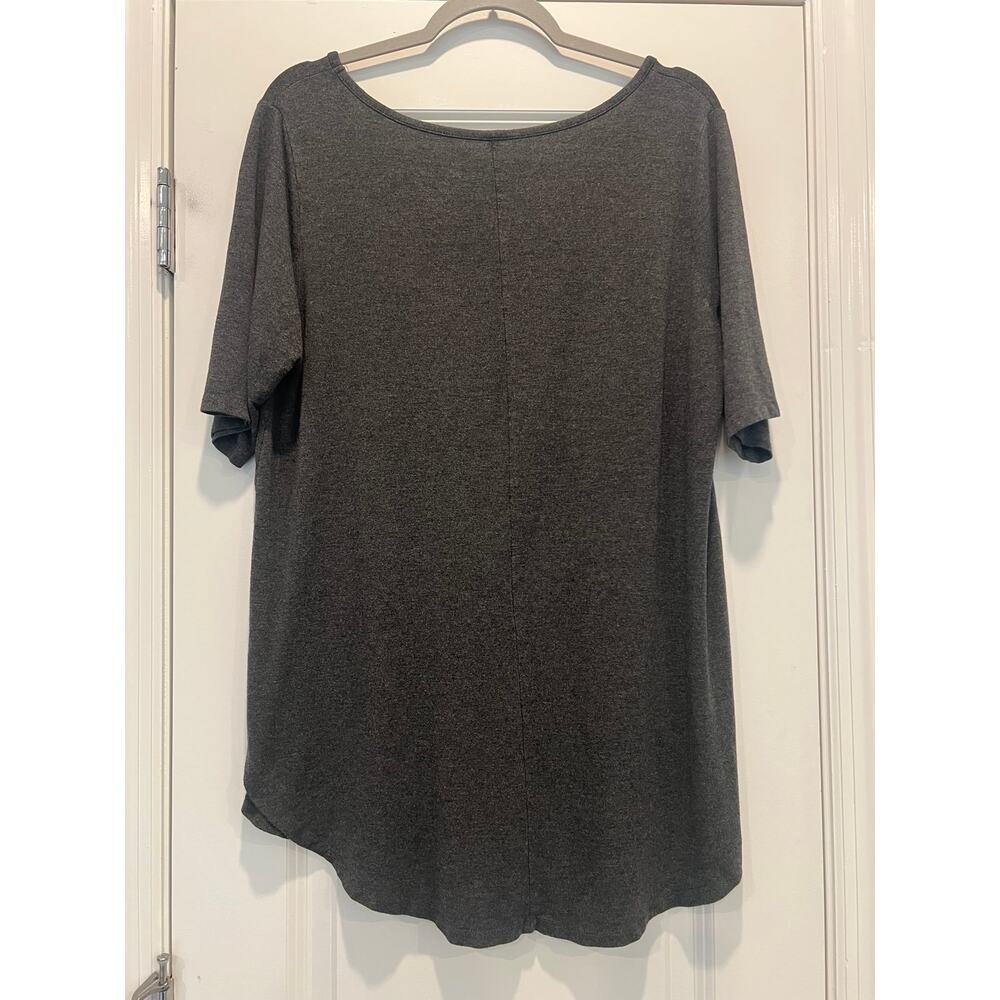 Torrid Dark Gray Super Soft Tee size 2 - Picture 4 of 4